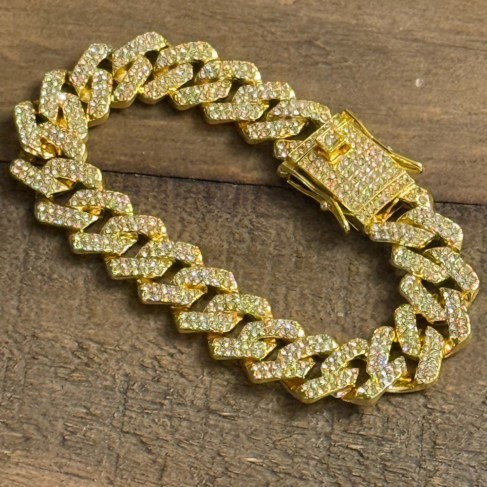 Men’s 18K Gold Plated iced out chain link Bracelet